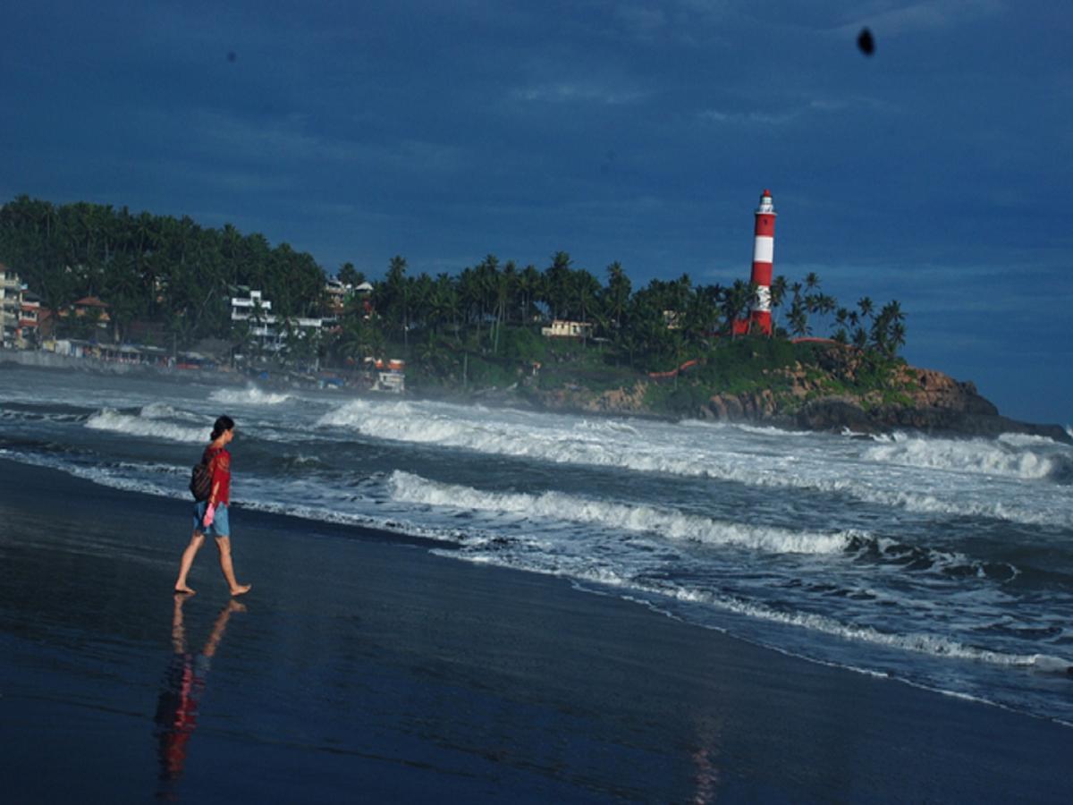 Seaflower Beach Resort Kovalam Buitenkant foto