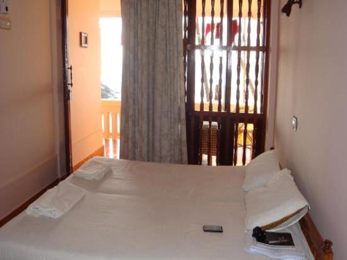Seaflower Beach Resort Kovalam Buitenkant foto